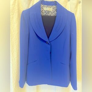 Tahari pant suit